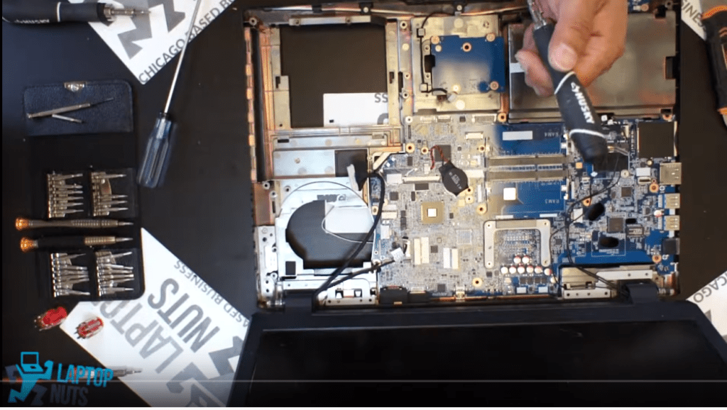 laptop-sager-clevo-p157sm-disassembly-take-apart